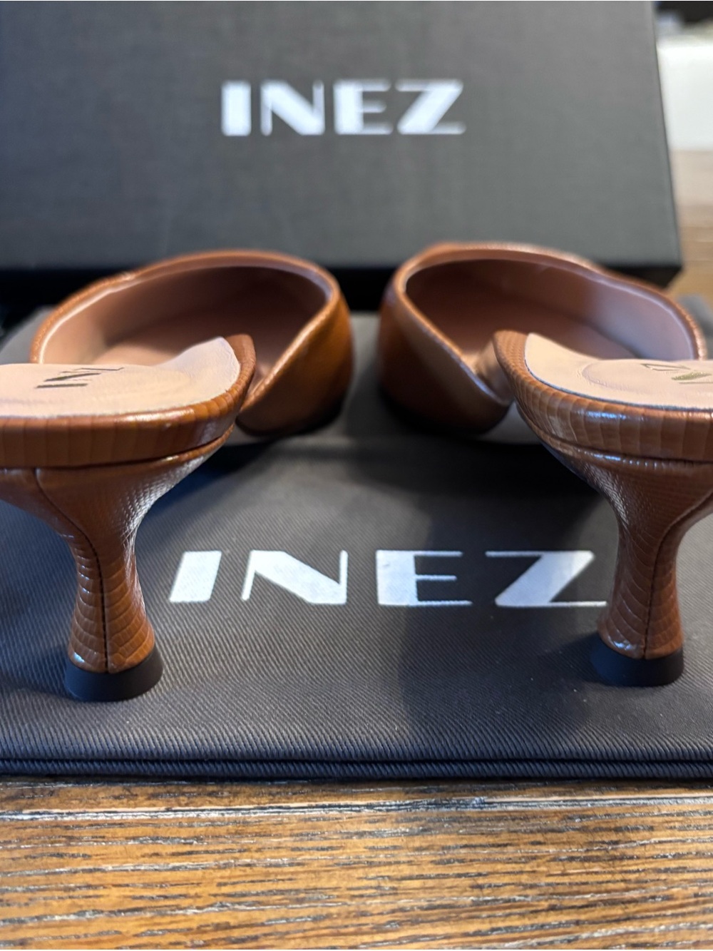 Inez NEW IN BOX Bea in amber lizard, pointed toe mule kitten heel size 9 - Picture 4 of 12